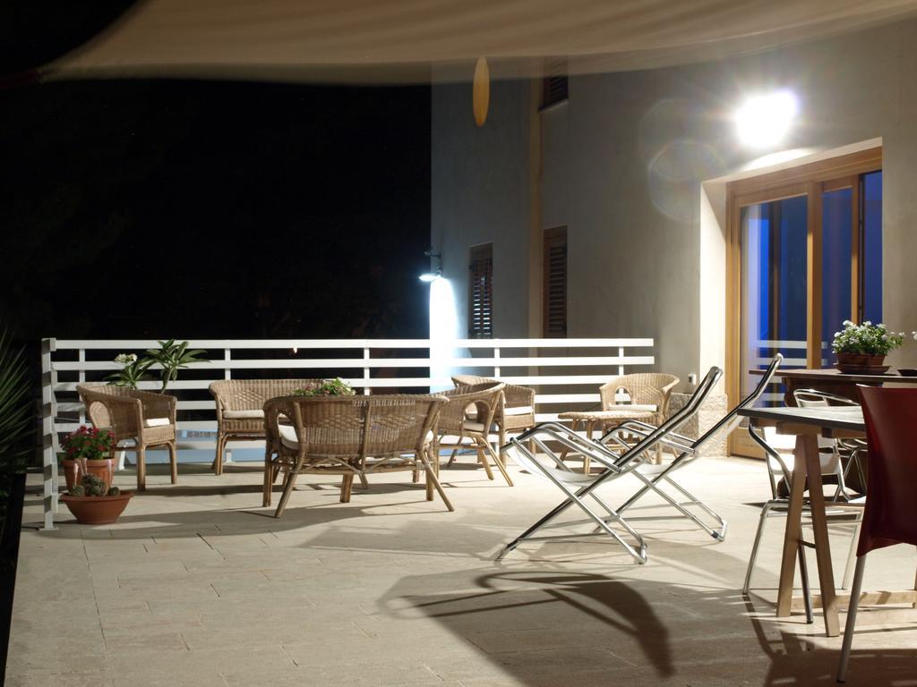 Guesthouse Anchise 38 Pizzolungo Exteriör bild